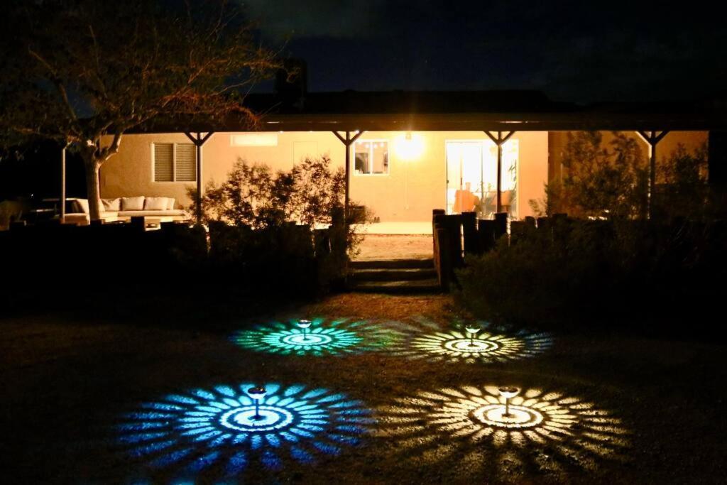 Cheerful 2Bedroom Home With Hot Tub And Cowboy Pool In Joshua Tree Exteriör bild